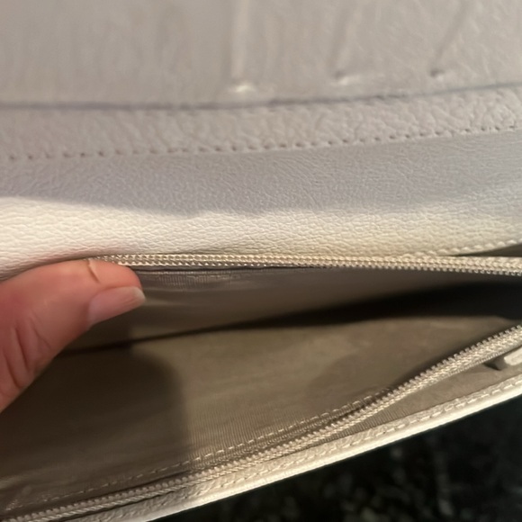 CHANEL Camelia Long Wallet FULL INCLUSION - Picture 8 of 14